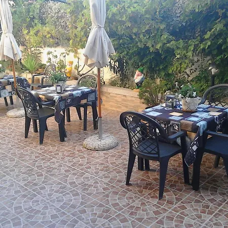 Mi Casa Es Tu Casa * Λα Μανταλένα